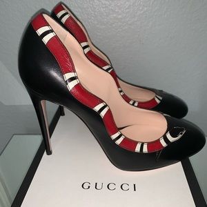 Gucci Black Leather Snake Pump